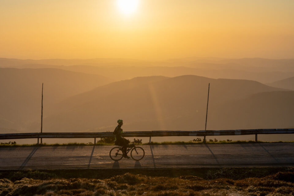 (Un)supported Race: A Race Through Poland (Video)
